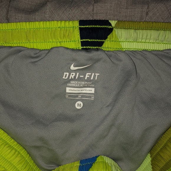Nike Dri Fit Shorts - Picture 3 of 4